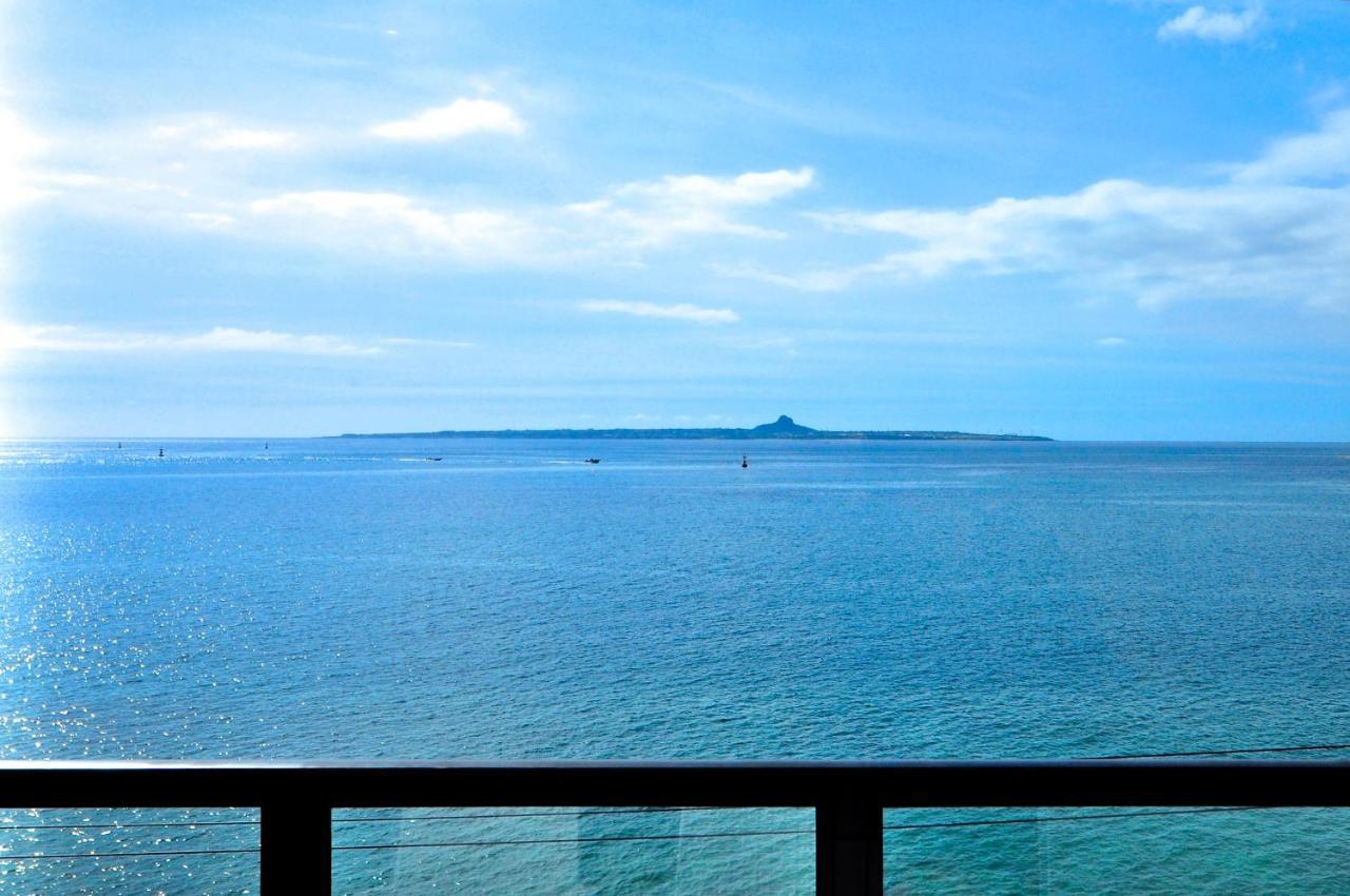 Costa Bella Condominium Resort Motobu Bagian luar foto