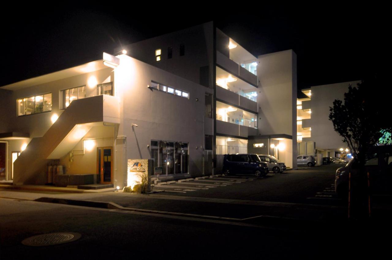 Costa Bella Condominium Resort Motobu Bagian luar foto